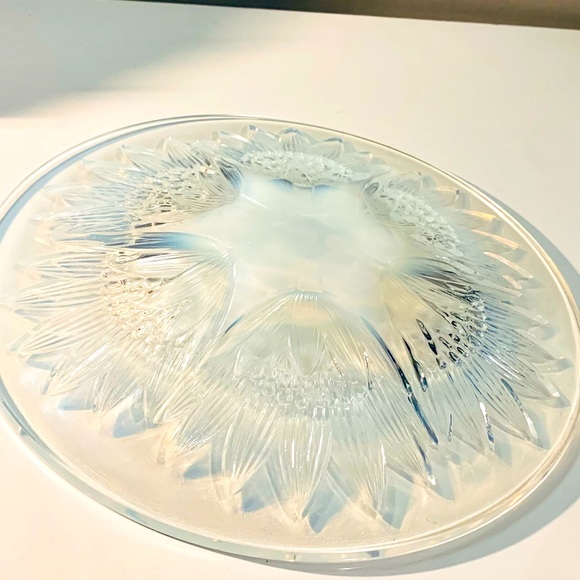 12” Art Deco Opalescent Art Glass Plate w/ Sunflower by Designer Pierre D’Avesn - Picture 12 of 14